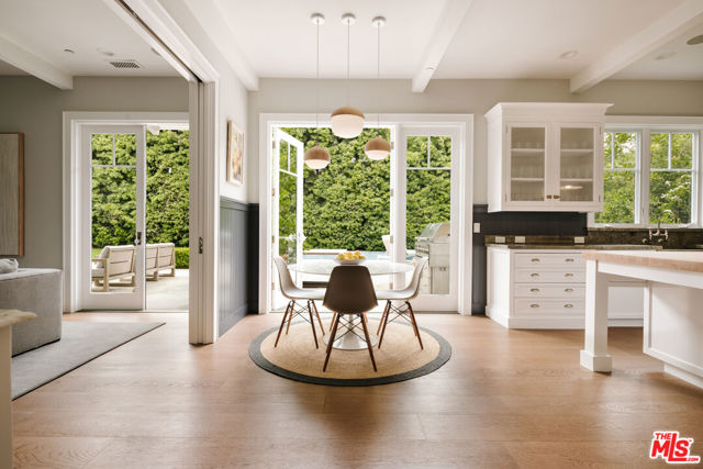800 GREENTREE Road, Pacific Palisades CA: https://media.crmls.org/mediaz/1f568c6a-2a68-4805-9820-5913da52ce4e.jpg
