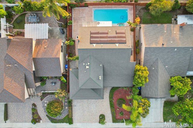 7270 Rondel CT, San Diego CA: https://media.crmls.org/mediaz/1f56b645-9c79-45ac-aad0-103387d64452.jpg