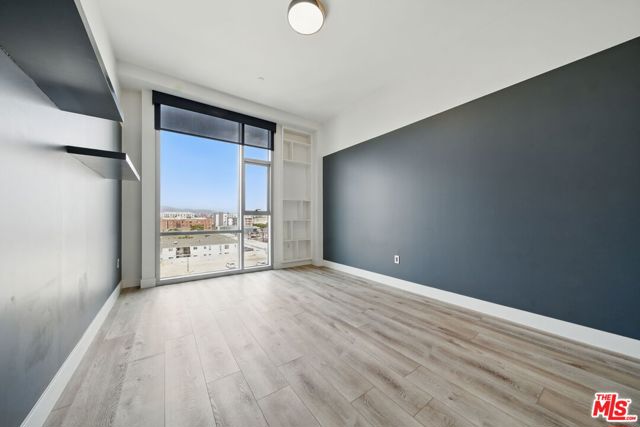 3223 W 6th Street, Los Angeles CA: https://media.crmls.org/mediaz/1f56c352-6021-42dc-b0b1-7ff241c63d0a.jpg