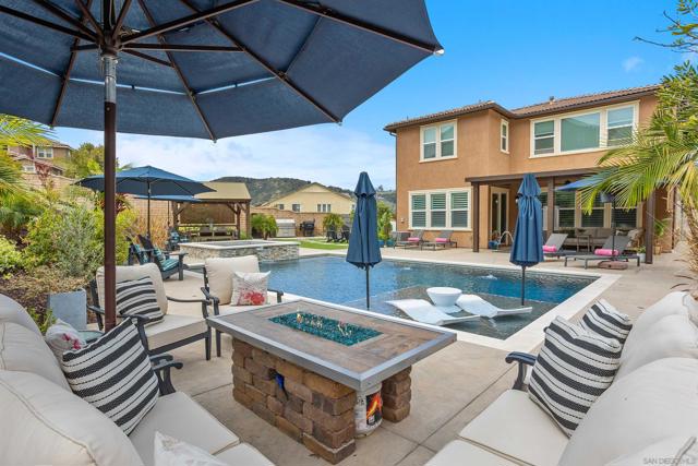 303 Ventasso Way, Fallbrook CA: https://media.crmls.org/mediaz/1f586a4a-47f2-456d-b274-bcd317a673d5.jpg