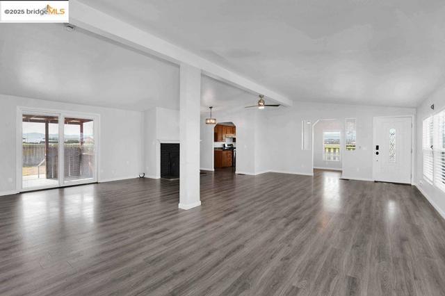 4985 Bixler Road, Byron CA: https://media.crmls.org/mediaz/1f59b876-c3b2-401b-9ba6-11094340d2d7.jpg