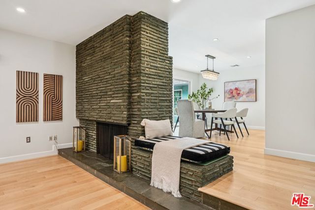 240 Oakhurst Lane, Arcadia CA: https://media.crmls.org/mediaz/1f5a3242-5813-4d01-90c8-289607349ec7.jpg