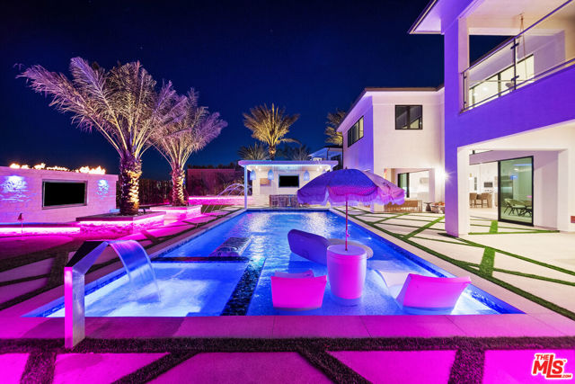20216 W Albion Way, Porter Ranch CA: https://media.crmls.org/mediaz/1f5a8d29-47f4-4707-b6eb-d067daa8eac9.jpg