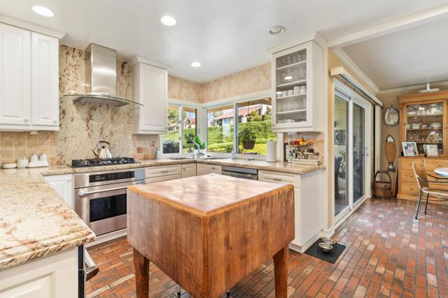 Detail Gallery Image 16 of 31 For 1377 Camino Teresa, Solana Beach,  CA 92075 - 3 Beds | 2/1 Baths