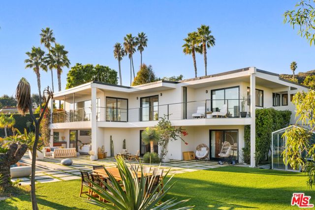 6320 VIA CATALDO Street, Malibu CA: https://media.crmls.org/mediaz/1f5ac9b3-33c0-4d4a-9441-38ad4e7a7833.jpg