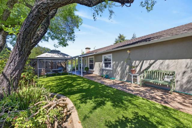 20450 Almaden Road, San Jose CA: https://media.crmls.org/mediaz/1f5b6eb2-d072-4887-a2c9-c5d471de675e.jpg