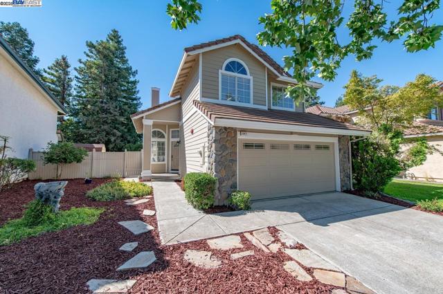 847 Dana Cir, Livermore CA: https://media.crmls.org/mediaz/1f5b9eda-1337-4e06-88d3-2383792a3a26.jpg