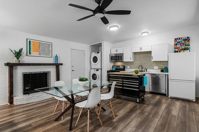44809 Portola Avenue, Palm Desert CA: https://media.crmls.org/mediaz/1f5c024c-2ae4-4b0e-870c-dafca51c95bc.jpg