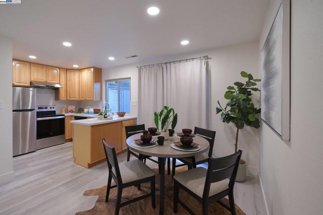 2363 Arf Ave, Hayward CA: https://media.crmls.org/mediaz/1f5c2535-cefd-4993-8d50-c4797fcab3e9.jpg