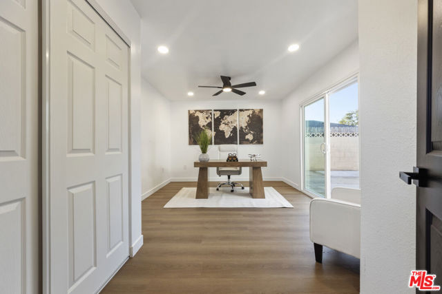 Image 38 of 70 For 19203 Galway Avenue