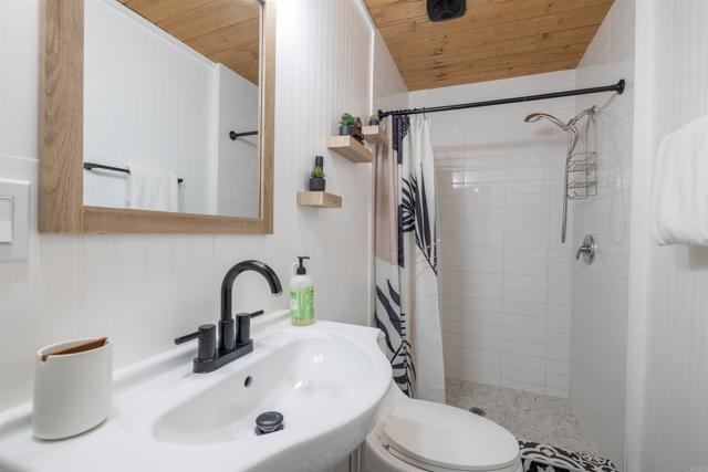 Detail Gallery Image 10 of 28 For 271 Leonard Ln, Sugarloaf,  CA 92386 - 2 Beds | 1 Baths