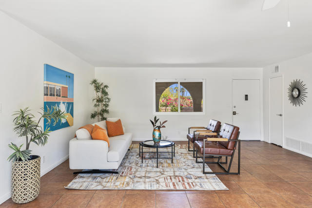 1423 N Avenida Caballeros, Palm Springs, CA 92262