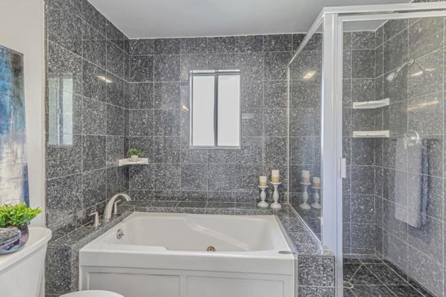 3119 Oak Knoll Drive, Redwood City CA: https://media.crmls.org/mediaz/1f5f7e62-6a0e-494f-9057-d5094e02cccf.jpg