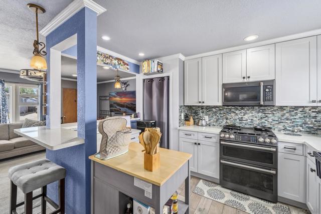 6352 Cleo St, San Diego CA: https://media.crmls.org/mediaz/1f5f88ac-8eba-47e8-a1e6-93663ac51d8b.jpg