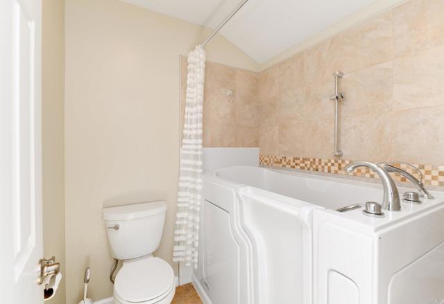 Detail Gallery Image 22 of 32 For 4609 Zamora Way, Oceanside,  CA 92056 - 2 Beds | 2/1 Baths