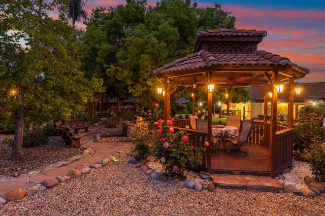 23540 Oriente Way, Ramona CA: https://media.crmls.org/mediaz/1f610e1c-9fb2-411c-a22f-01d0a43ad9d2.jpg