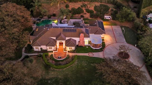 Detail Gallery Image 4 of 68 For 4286 La Canada Rd, Fallbrook,  CA 92028 - 3 Beds | 3/1 Baths