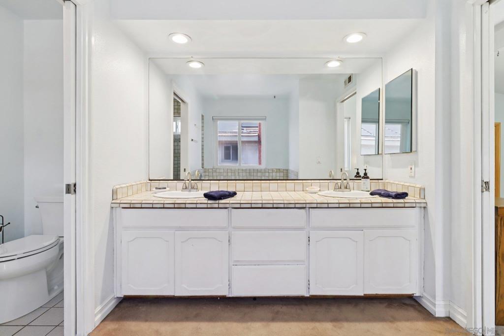 MLS #250035843SD img 32