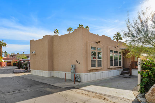 205 Cherokee Street, Palm Springs CA: https://media.crmls.org/mediaz/1f617ab1-193d-4013-98fd-09614d68b95c.jpg