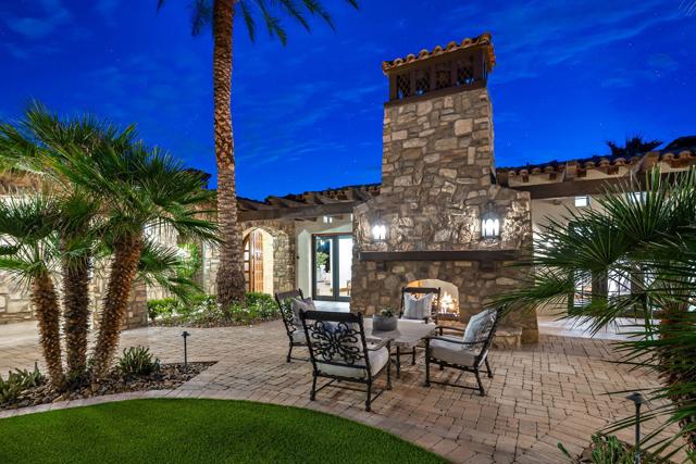 49925 Canyon View Drive, Palm Desert CA: https://media.crmls.org/mediaz/1f61a86f-826e-43e8-a41e-ad8ecb39f10e.jpg