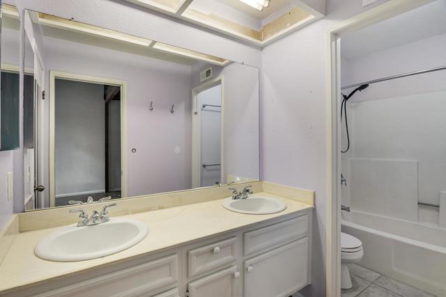 5233 Caminito Cachorro, San Diego CA: https://media.crmls.org/mediaz/1f6208b4-4d0c-42cd-acc3-ff4f30d28bec.jpg