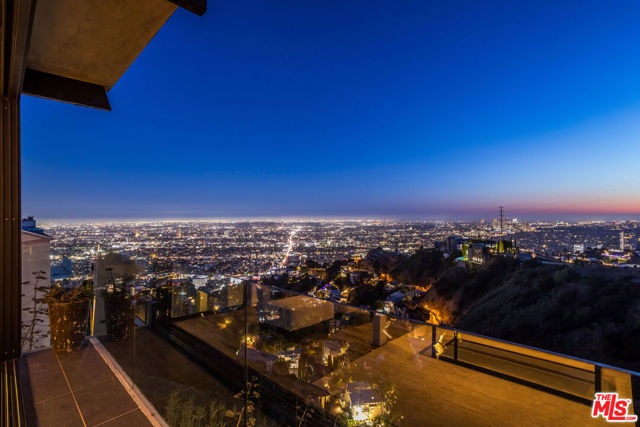8506 Magnolia Drive, Los Angeles CA: https://media.crmls.org/mediaz/1f628171-e491-41ae-8ed6-748f3281e612.jpg