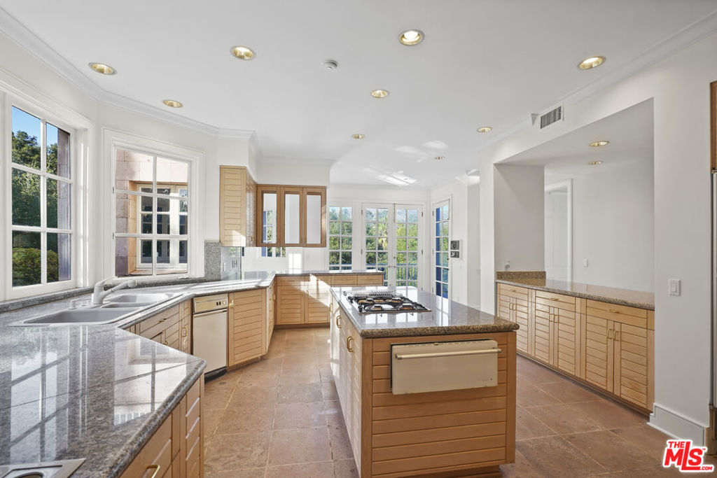 MLS #25602713 image #31