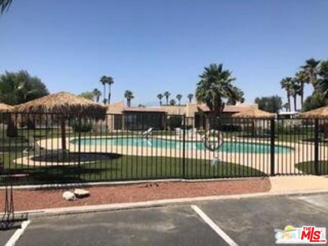 84250 Indio Springs Drive, Indio CA: https://media.crmls.org/mediaz/1f6306de-ec85-4cfe-ab1c-522d7ff10619.jpg