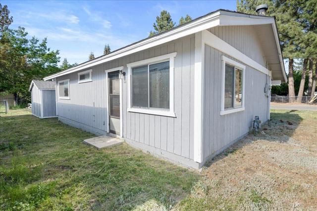 1101 W Country Club Boulevard, Big Bear CA: https://media.crmls.org/mediaz/1f635f0c-3c99-4224-b677-a6320e9e1aa7.jpg