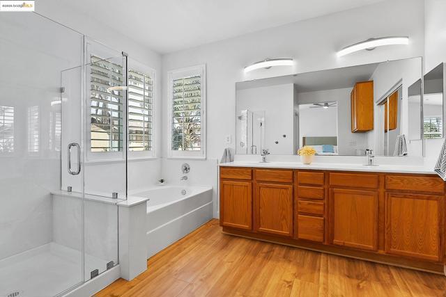 917 Sawyer Way, Brentwood CA: https://media.crmls.org/mediaz/1f646499-8283-46f8-ae4d-6013e534a334.jpg