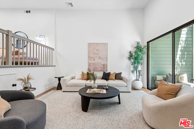 3516 Via Dolce, Marina del Rey CA: https://media.crmls.org/mediaz/1f6472ec-f326-4b55-80eb-9c401a655a33.jpg