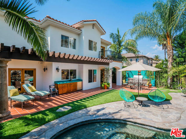 4520 TYRONE Avenue, Sherman Oaks CA: https://media.crmls.org/mediaz/1f651a6f-c970-459b-af07-03bb71c2a64b.jpg