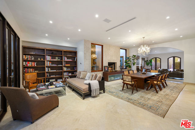 623 N ALTA Drive, Beverly Hills CA: https://media.crmls.org/mediaz/1f65e03a-629e-4ad8-93b0-cd1e20331f60.jpg