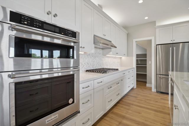 2942 Copley Ave, San Diego CA: https://media.crmls.org/mediaz/1f673365-d2b2-48bd-88de-13e15e8d135c.jpg