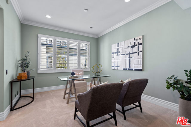 10116 Empyrean Way, Los Angeles CA: https://media.crmls.org/mediaz/1f674a9a-0e65-494d-a0bb-6f133163b535.jpg