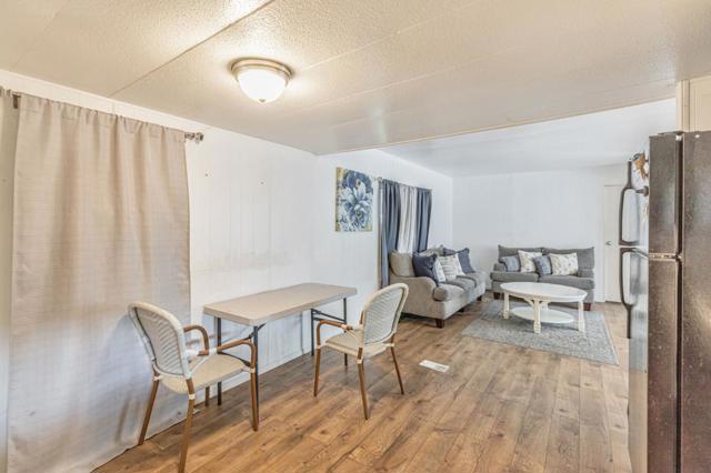 500 W 10 Street, Gilroy CA: https://media.crmls.org/mediaz/1f67693f-beae-4e3a-a9d2-4f45cf405dbd.jpg