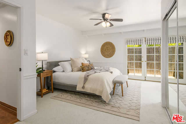 3856 Hayvenhurst Avenue, Encino CA: https://media.crmls.org/mediaz/1f679e12-f038-498b-8108-d7eb50f2fa30.jpg