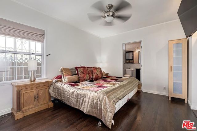 2218 S Genesee Avenue, Los Angeles CA: https://media.crmls.org/mediaz/1f67c89f-1ef3-45b6-8645-7d63f190d28b.jpg