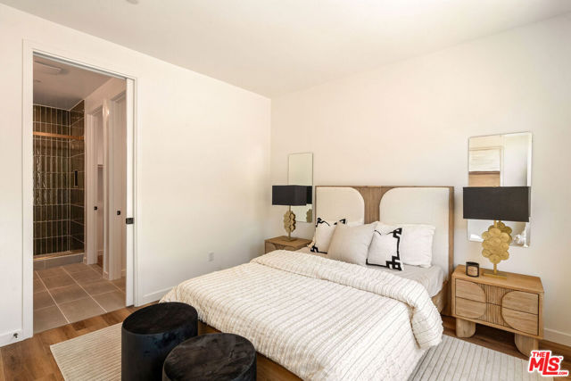 3851 N Riley Lane, Los Angeles CA: https://media.crmls.org/mediaz/1f67f44a-b39a-41c6-8765-014c602db4a1.jpg