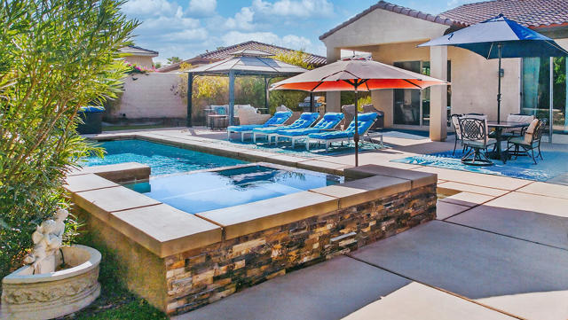 39205 Calle Popoca, Indio CA: https://media.crmls.org/mediaz/1f68dcd0-2fb3-45a5-bd60-5d000398c446.jpg