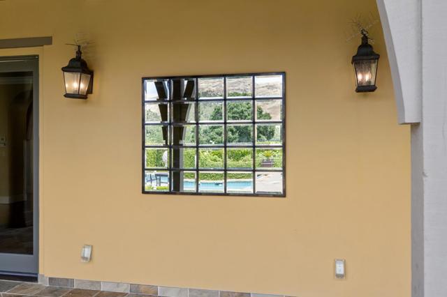 1305 Lions Peak Lane, San Martin CA: https://media.crmls.org/mediaz/1f6a10a5-abbf-4d36-bf67-c1a015ffbb0c.jpg