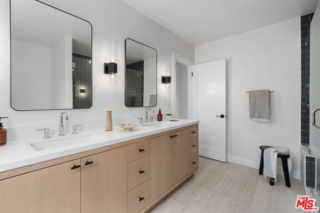 7248 W 88th Place, Los Angeles CA: https://media.crmls.org/mediaz/1f6ac623-7119-4458-b7cb-00b8568e29b3.jpg