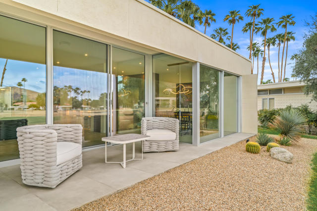 133 Desert Lakes Drive, Palm Springs, CA 92264