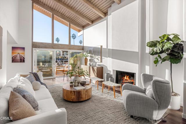 Detail Gallery Image 4 of 49 For 2957 Seaview Ave, Ventura,  CA 93001 - 5 Beds | 3 Baths