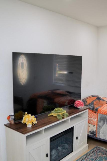 18940 Loree Avenue, Cupertino CA: https://media.crmls.org/mediaz/1f6c351e-a9c4-4016-bf40-178b18f9487f.jpg