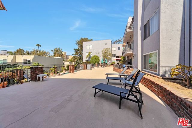 5870 Green Valley Circle, Culver City CA: https://media.crmls.org/mediaz/1f6dfc2b-e561-4ec5-aa47-861f6a31f363.jpg