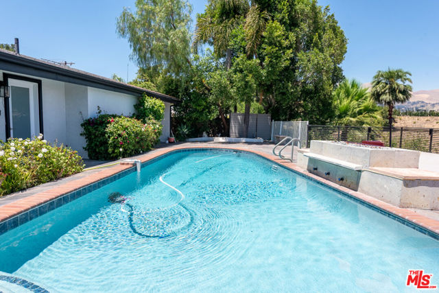 3650 Sapphire Drive, Encino CA: https://media.crmls.org/mediaz/1f6e6aa2-03df-4aa1-b6c2-1cd68afc5ad2.jpg