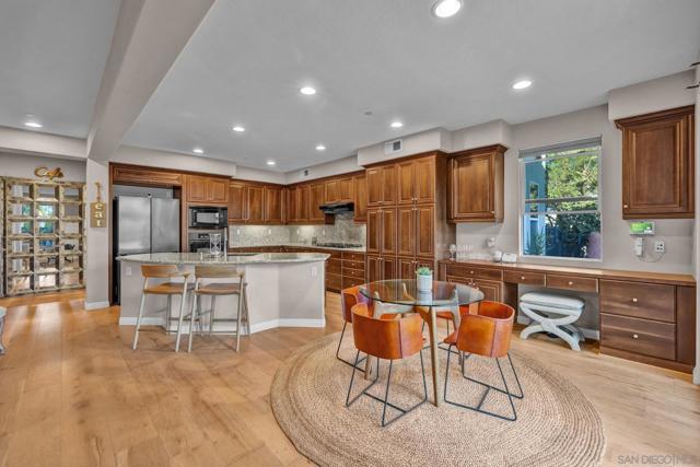 Image 8 of 48 For 2124 Pamplona Ct