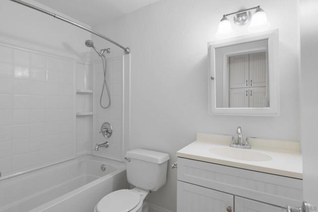 Image 11 of 21 For 4335 Hamilton St  1