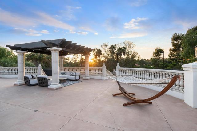 Detail Gallery Image 27 of 65 For 6998 Rancho La Cima, Rancho Santa Fe,  CA 92067 - 7 Beds | 8/1 Baths